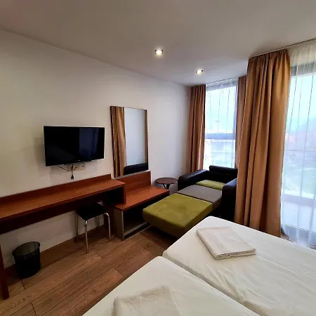 Family Serenity Palace Hotell