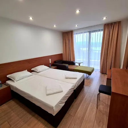 Family Serenity Palace 호텔 아크토폴