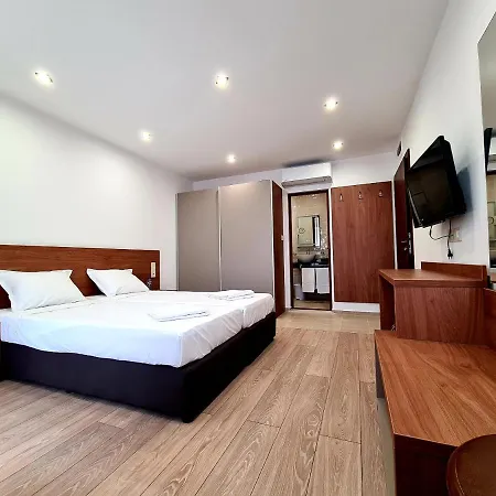 Family Serenity Palace 호텔 아크토폴