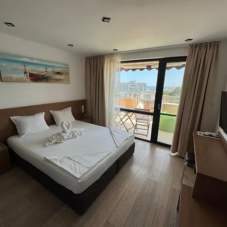 Family Serenity Palace Hotell Achtopol