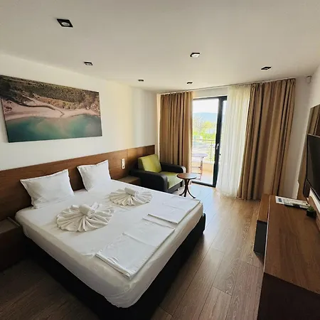 Family Serenity Palace Hotell *